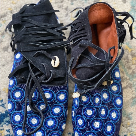 Never Worn, Beaded Dots High-Top Wolf Moccasin Booties